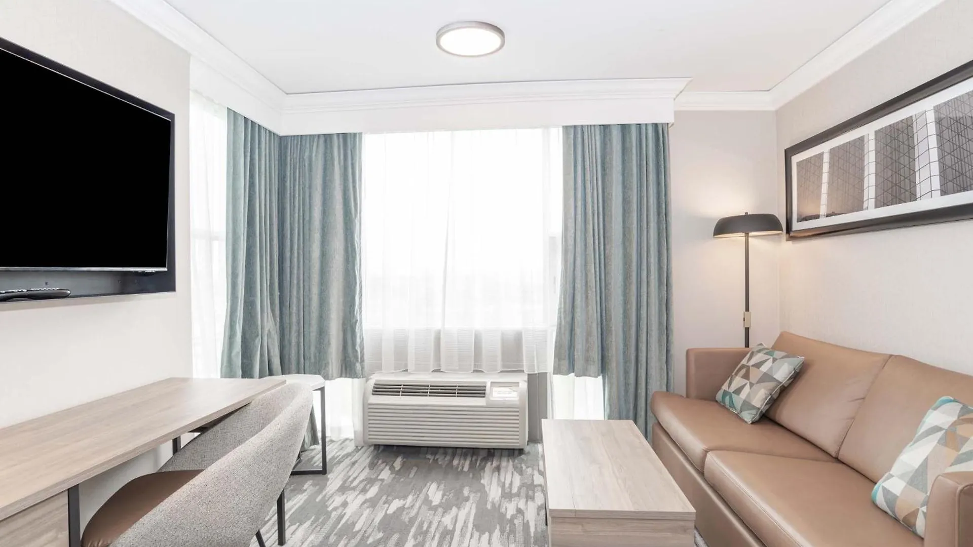 ****  Sandman Signature Toronto Airport Hotel Canada