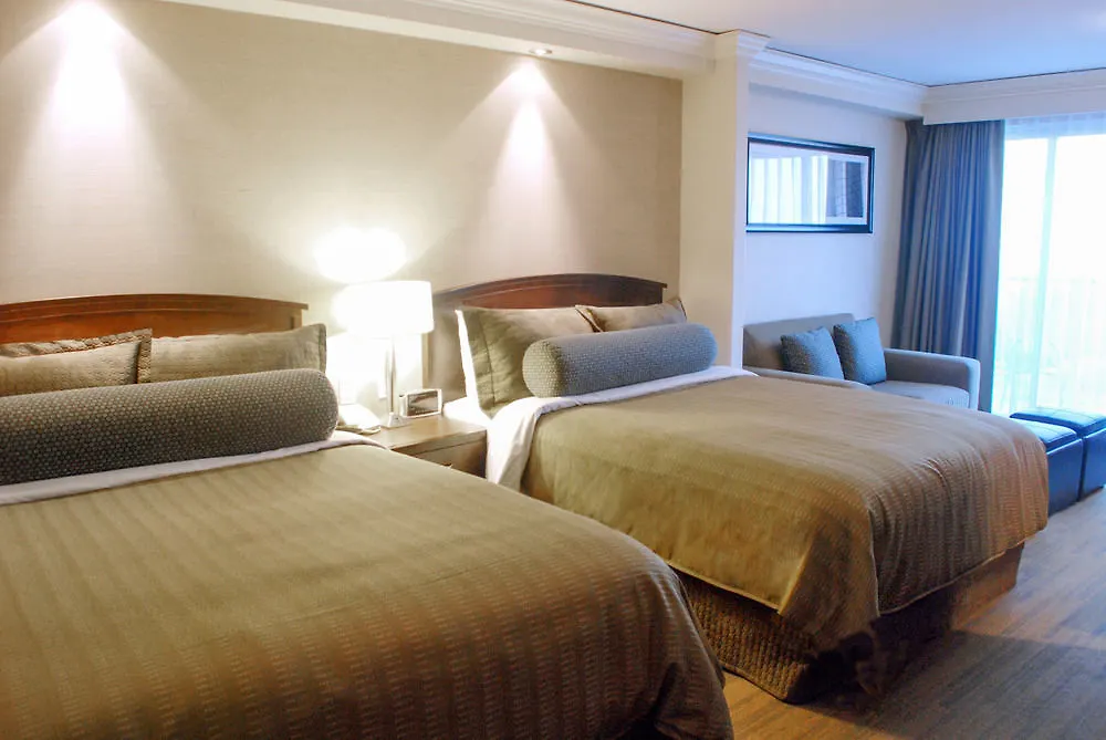 Sandman Signature Toronto Airport Hotel